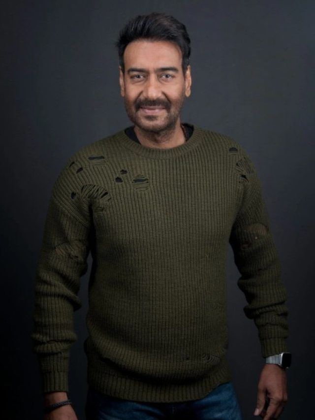 7 must-watch comedy films of Ajay Devgn