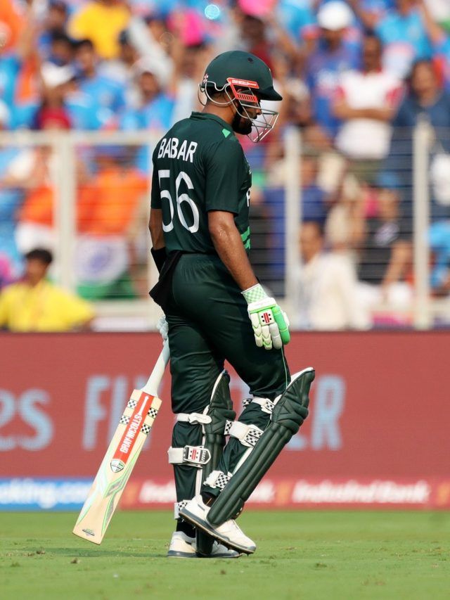 बाबर का ODI में फ्लॉप शो जारी, बर्गर ने ऐसे किया फैसलाबाद में ढेर, VIDEO