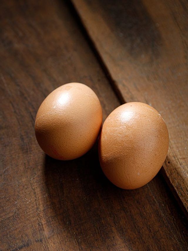 Are two eggs a day actually better for you? Some experts think so