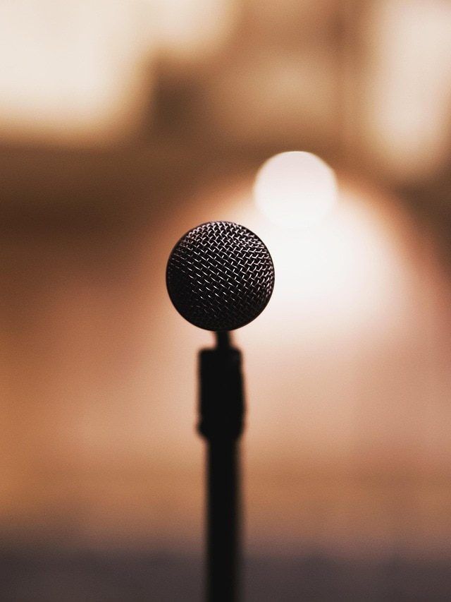 6 Public Speaking Hacks to Boost Confidence