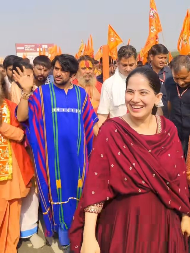 जया किशोरी के साथ दिखे धीरेंद्र शास्त्री, सोशल मीडिया पर वायरल हुआ VIDEO