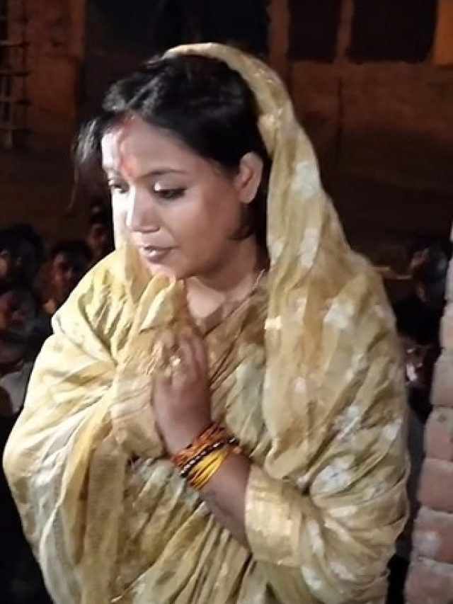 चुनावी मैदान में ज्योति सिंह, जीत की दुआ मांगने पहुंचीं मजार, हुईं इमोशनल