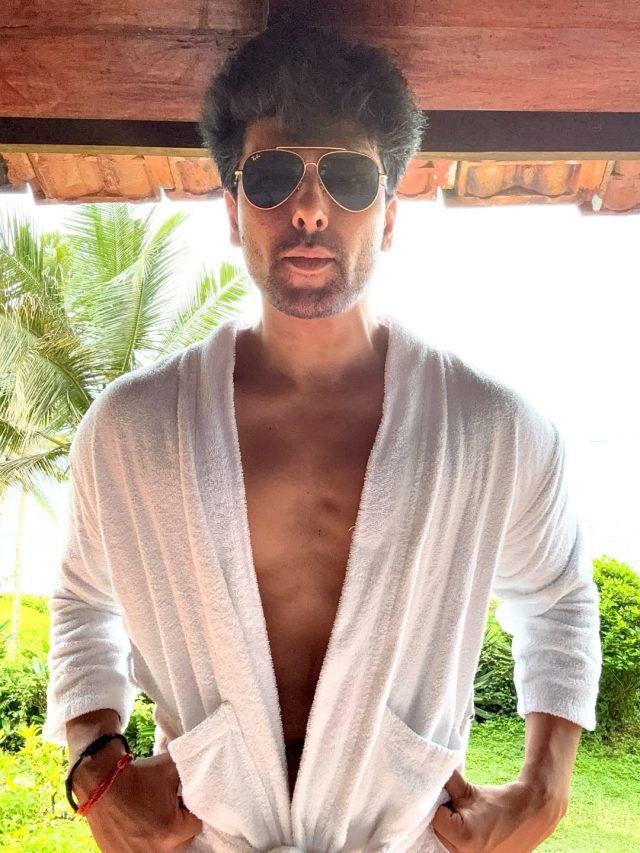 एकतरफा था प्यार, ब्रेकअप के दर्द से नहीं निकल पा रहा मशहूर एक्टर? बोला- इज्जत नहीं...