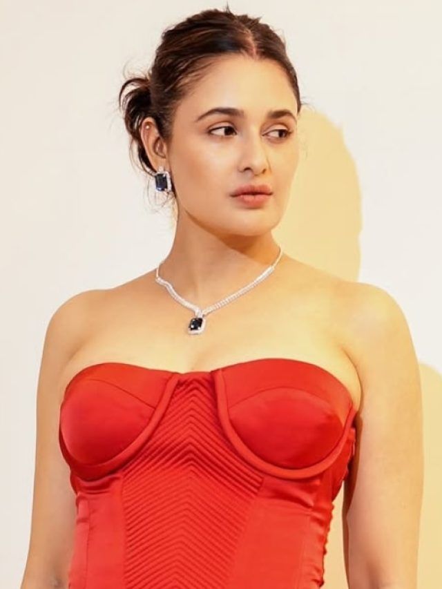 ज्यादा सुंदर होने के चलते एक्ट्रेस ने झेली परेशानियां, खूब मिले रिजेक्शन्स, छलका दर्द