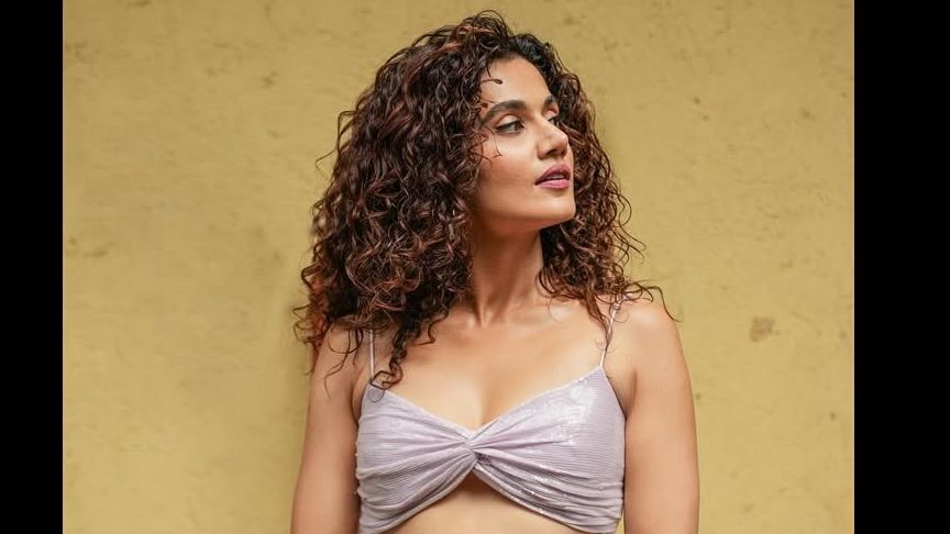 How to comb your curly hair right?