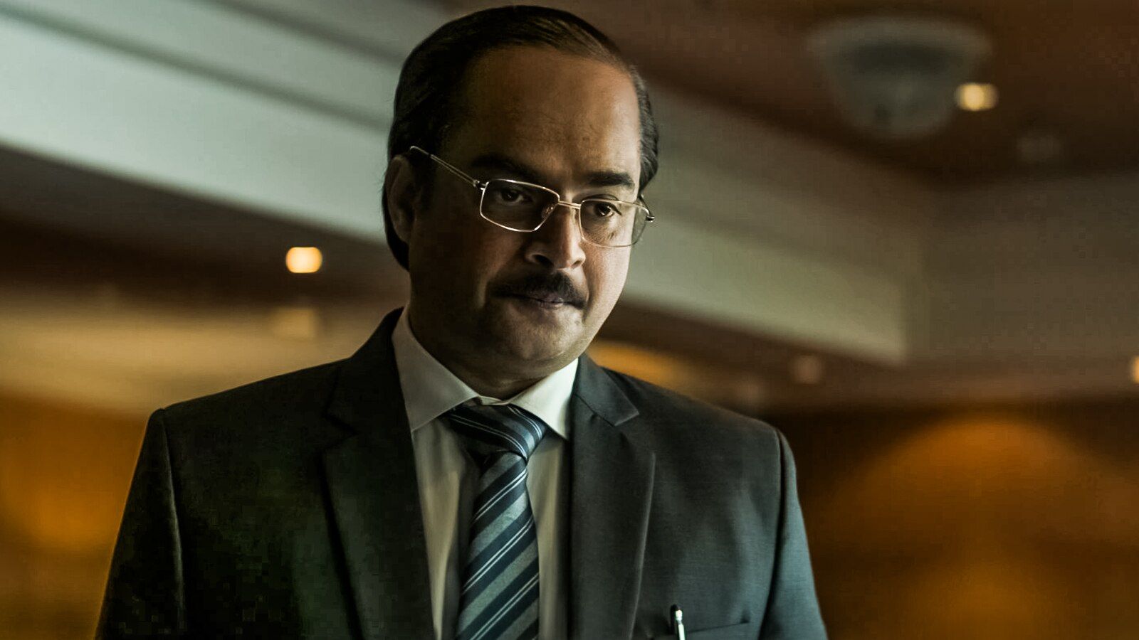 'धुरंधर' का जलवा कायम, थिएटर्स में हाउसफुल शोज देख इमोशनल हुए माधवन, बोले- जिंदगी... - AajTak