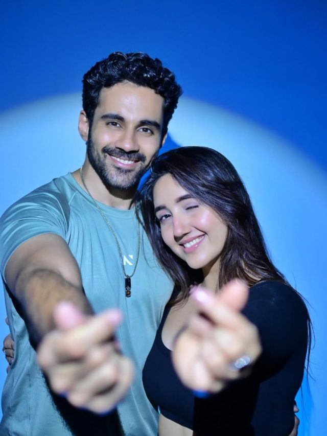 12 साल छोटी हीरोइन के प्यार में दीवाना हीरो? पक्का हुआ रिश्ता, सलमान ने दी बधाई