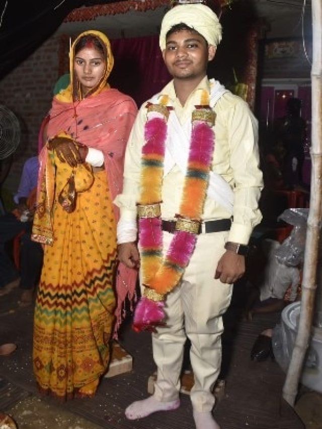 Train में भीख मांग रही लड़की से बिहारी लड़के ने की शादी! पोस्ट वायरल