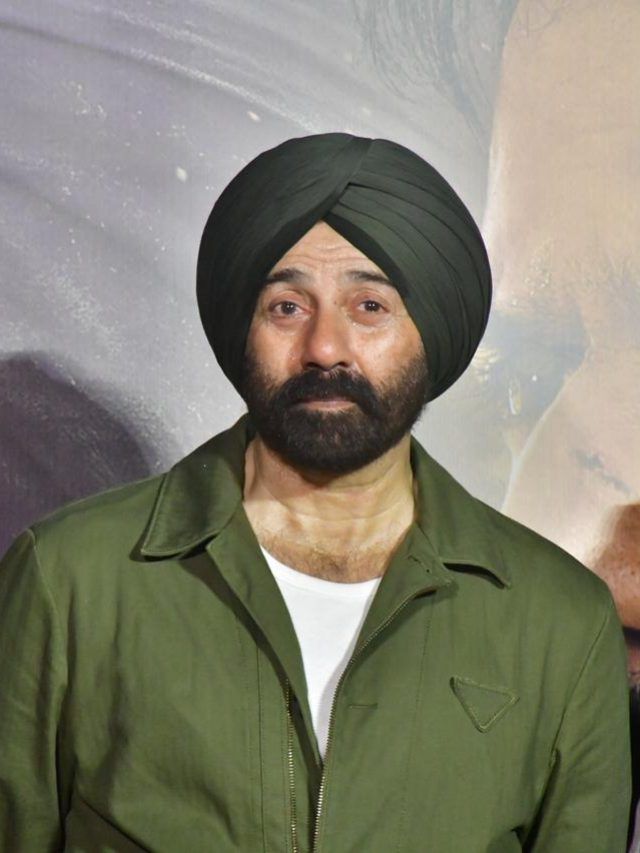 'बॉर्डर 2' के टीजर में छाए सनी देओल, बहन ईशा ने ऐसे किया रिएक्ट