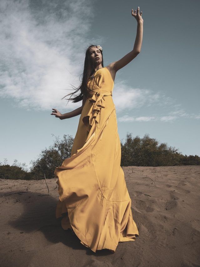 এমন রঙের পোশাক মেজাজ ফুরফুরে রাখে,মন ভাল করে