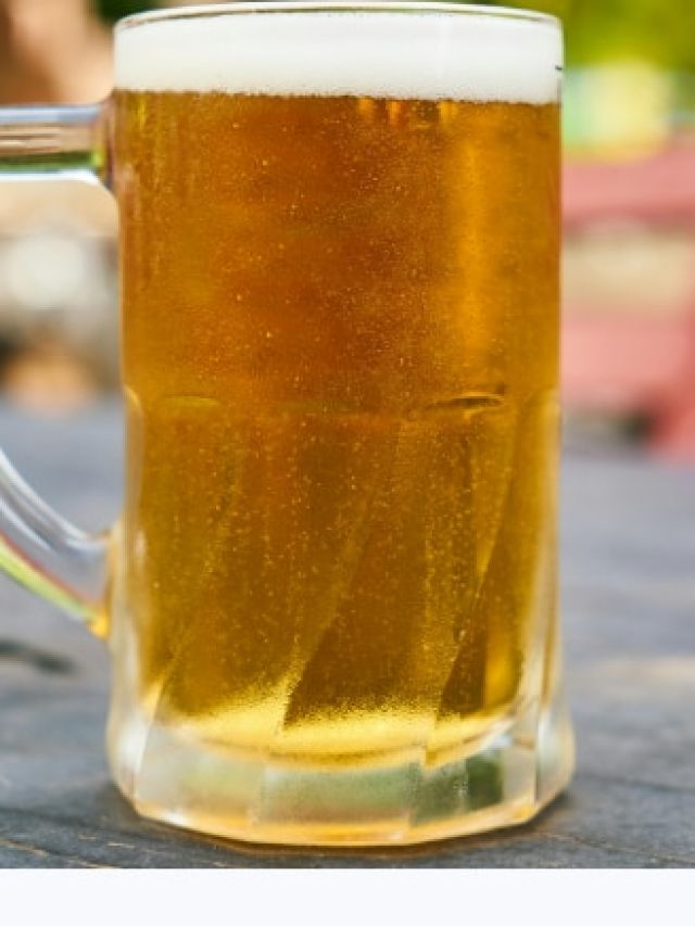 सफेद नहीं... इस रंग के होते हैं बीयर के झाग? दिया गया है ये नाम