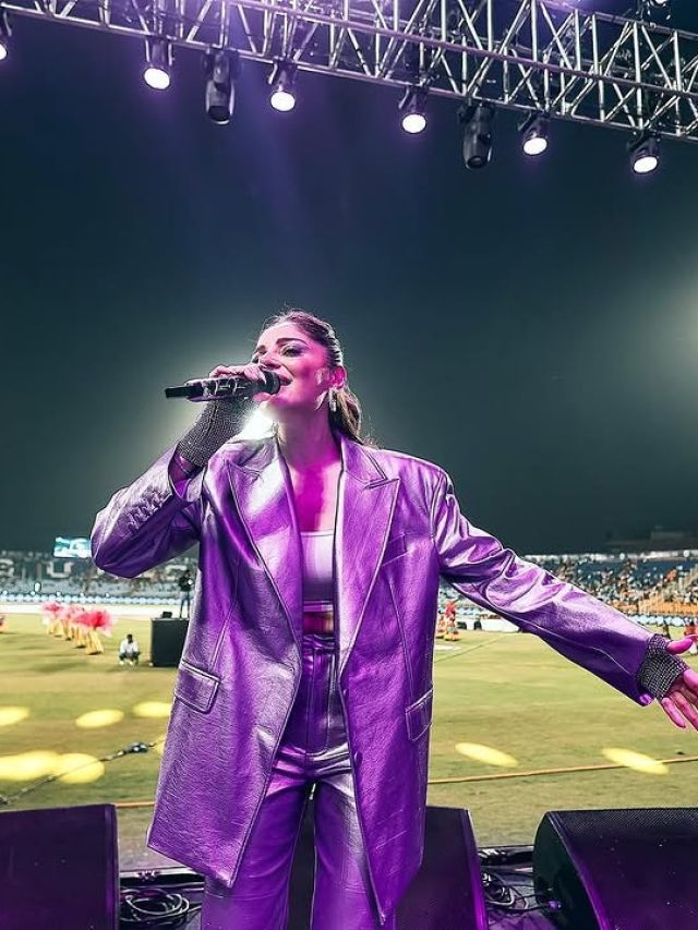LIVE परफॉर्मेंस में सिंगर से हुई छेड़छाड़, डर के बावजूद जारी रखा गाना, फिर क्यों हुई ट्रोल?
