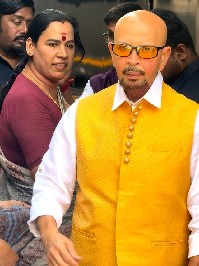 भतीजे की शादी में राकेश रोशन को आया गुस्सा, नेक मांगने आए लोगों से हुई बहस? Video