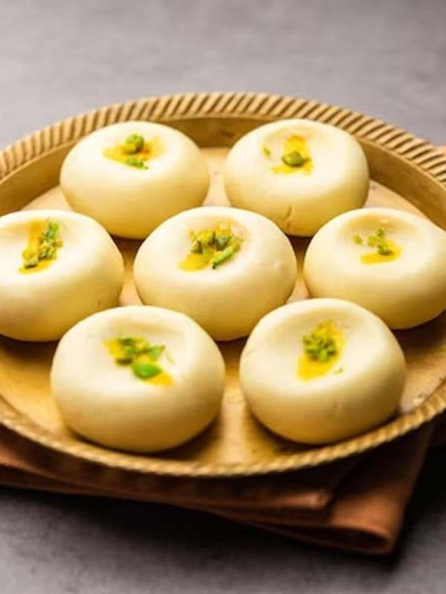 কেন মিষ্টির নাম সন্দেশ? খোদ বাঙালিরাই জানেন না
