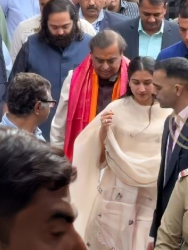 New Year 2026 से पहले राधिका अंबानी ने किए द्वारकाधीश के दर्शन, ससुर-पति दिखे साथ