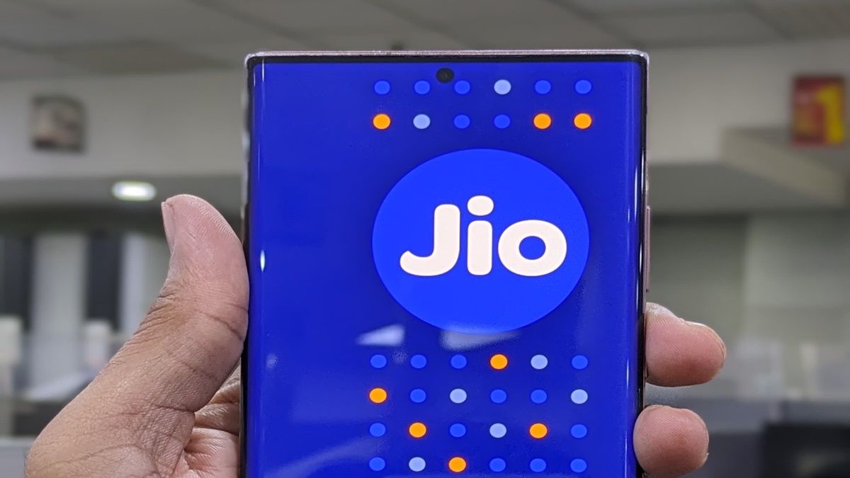 Jio का सबसे सस्ता रिचार्ज, सालभर मिलेगी कॉलिंग और बहुत कुछ