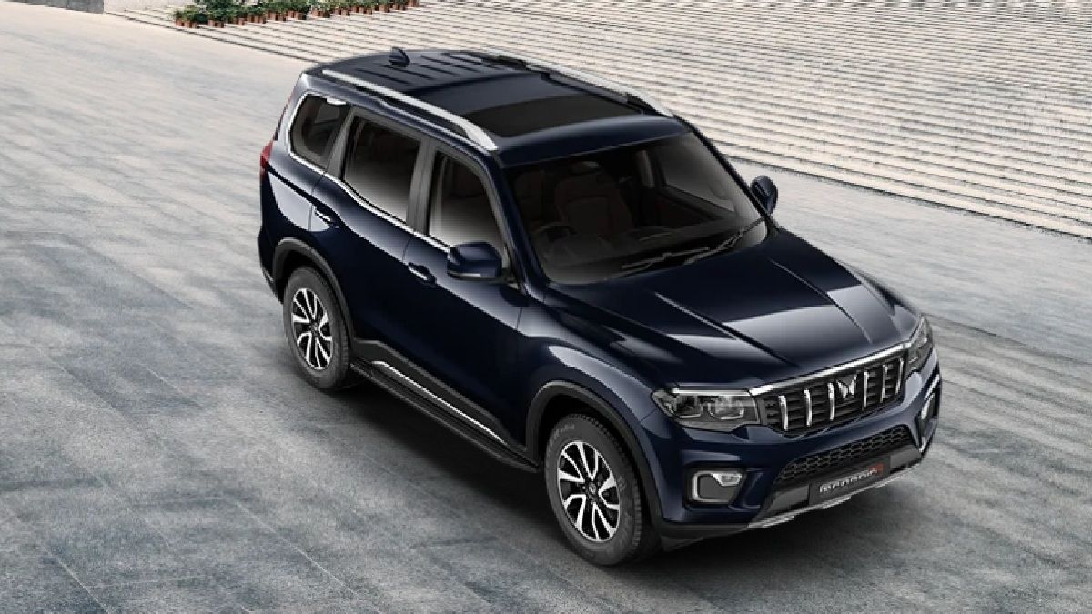 कोई नहीं है टक्कर में, 30 दिनों में 14,097 ने खरीदी ये Mahindra SUV