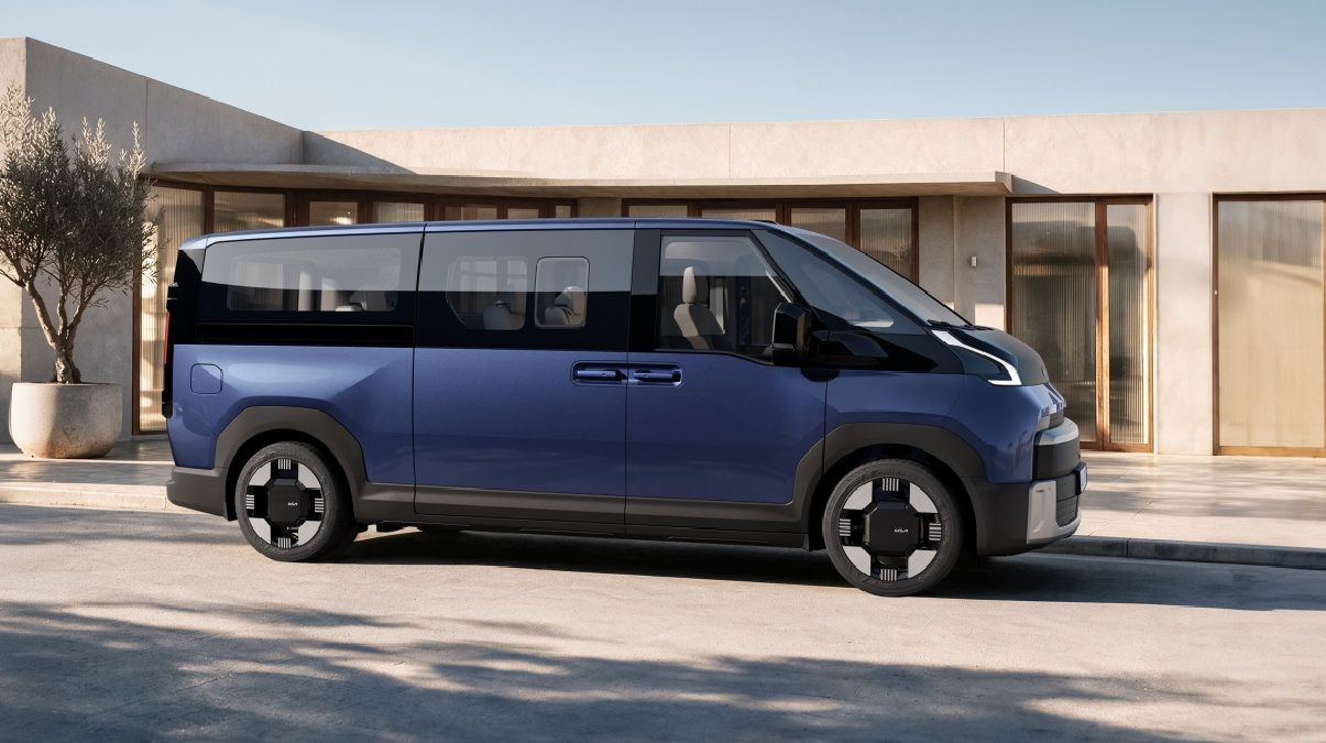 किआ मोटर्स ने पेश की शानदार 11-सीटर इलेक्ट्रिक वैन KIA PV7, जानें फीचर्स और रेंज